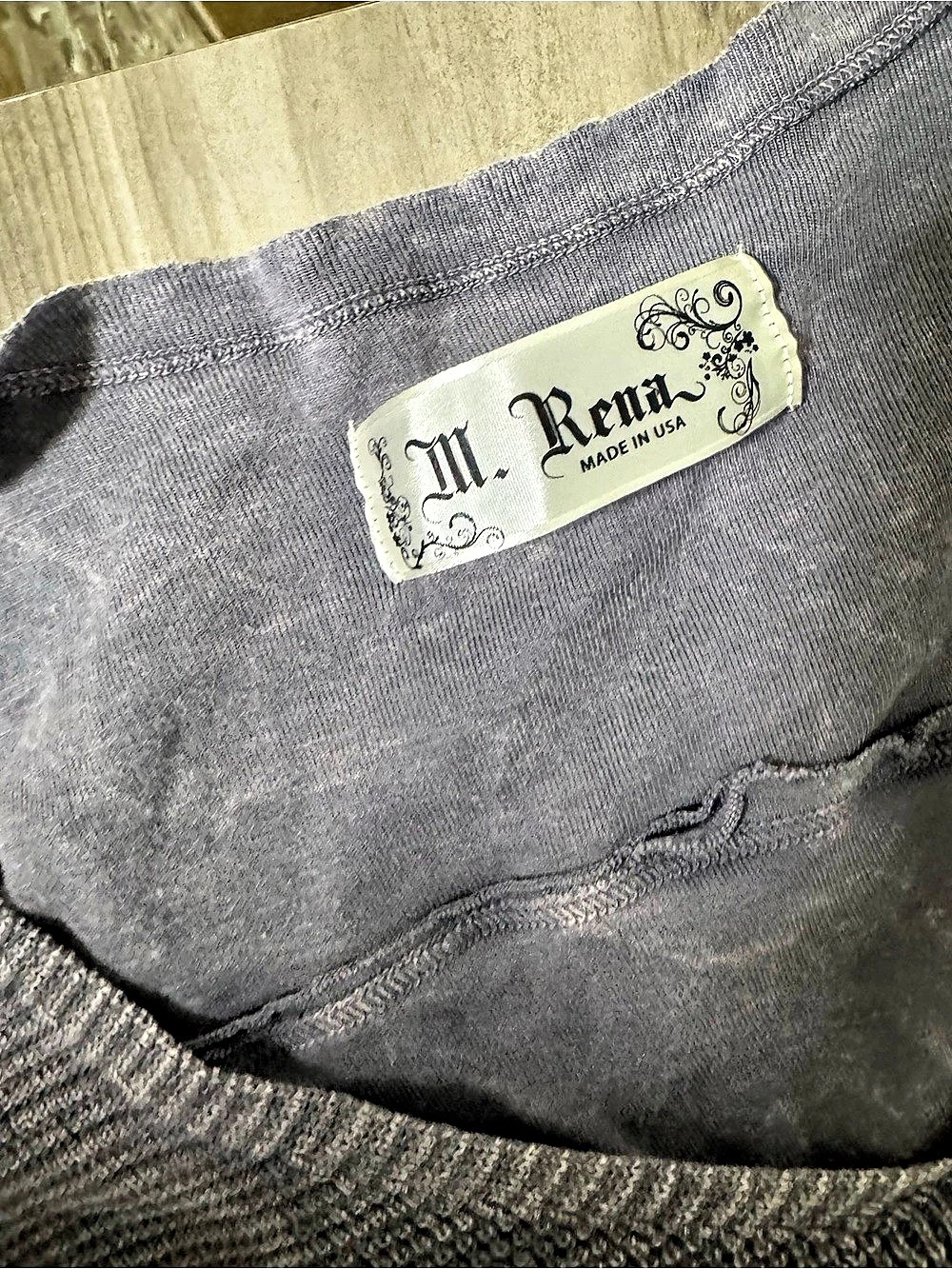 M. Rena Gray Distressed Tunic Size Small - Picture 6 of 9